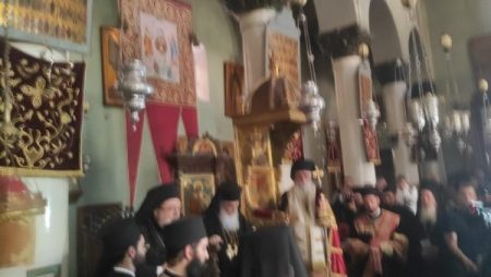 أجراس وزفة وترانيم وزينة.. مراسم تجليس الأنبا “سيميون” مطرانا لدير سانت كاترين ورئيسا لأساقفة سيناء فئران والطور للروم الأرثوذكس
