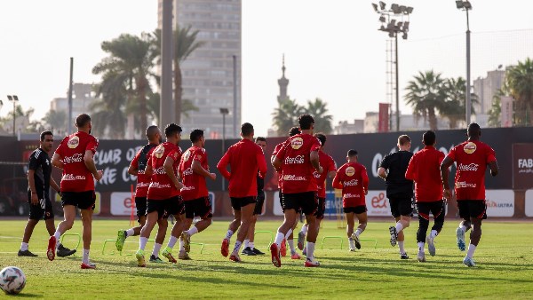 الأهلي يتظلم ضد الحكم السنغالي.. ويطلب عدم إيقاف جراديشار