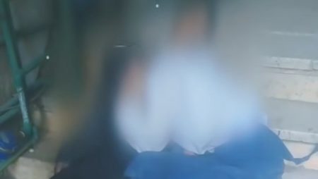 توك توك رماهم وجري.. غموض يُحيط بالعثور على جثة طفل وشقيقته عاريـ.ـة في فيصل |صور