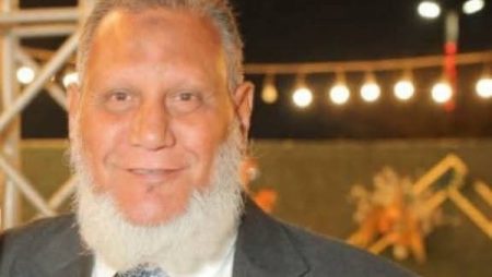 أول صور للمسن ضحية الصفع على يد شاب في السويس .. ما السبب ؟