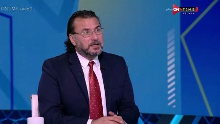 عبد الجليل ساخراً : بيزيرا أفضل لاعب في الدوري أمام المحلة وإنبي فقط