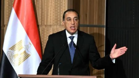 مدبولي يتفقد اليوم عددا من مشروعات السويس