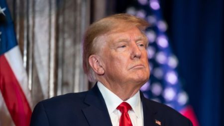 انتصرنا على خدعة المناخ.. ترامب يرد على تصريحات بيل جيتس المثيرة للجدل