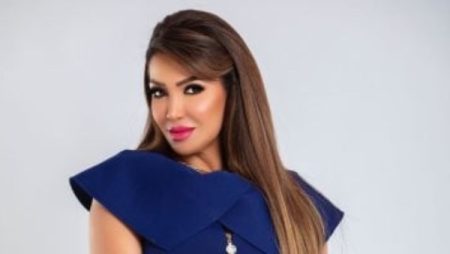 باللغة المصرية القديمة.. لقاء سويدان تحتفي بالمتحف المصري الكبير