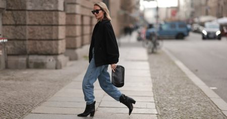 13 حذاء للكاحل مريح للغاية يمكنك ارتداؤه مع الجينز هذا الخريف والشتاء – بأسعار تبدأ من 30 دولارًا فقط