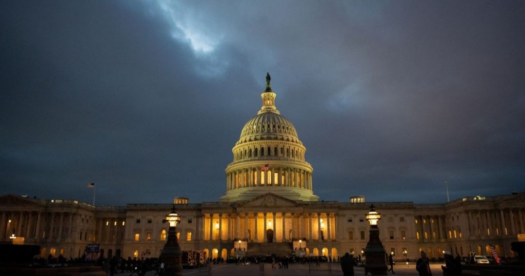 كيف أصبح إغلاق الحكومة الأميركية أمراً اعتيادياً؟