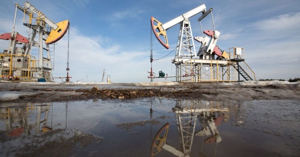 أسعار النفط تستقر بانتظار نتائج القمة بين الولايات المتحدة والصين