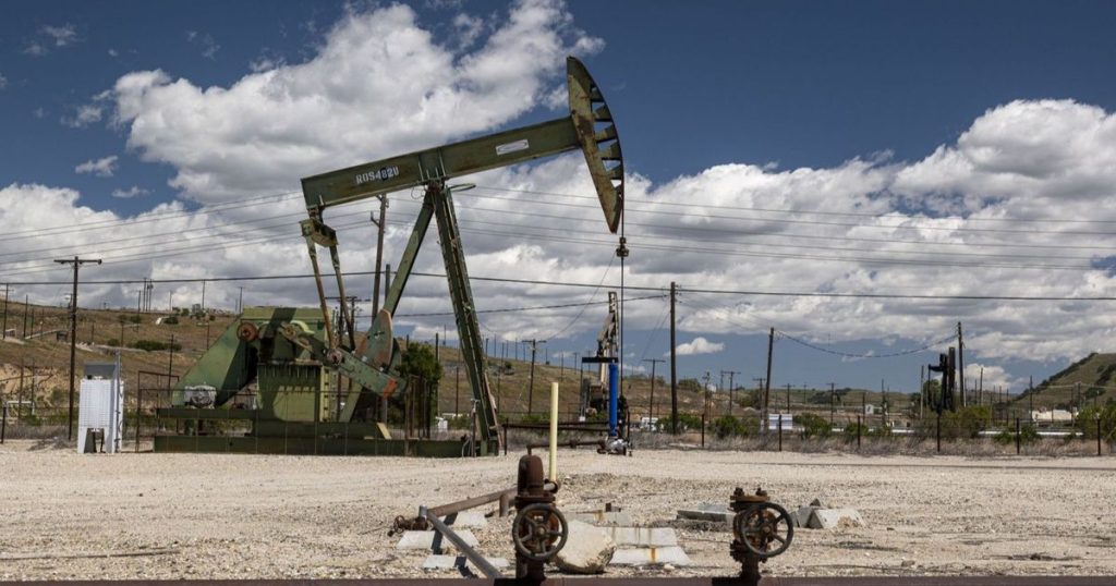 أسعار النفط تستقر وسط ترقب قرار “أوبك+” بشأن الإمدادات