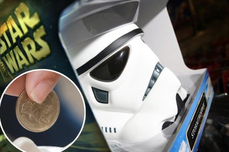 تصل المبالغ النقدية للبنك الخنزير إلى رسوم Coinstar بقيمة 90 دولارًا