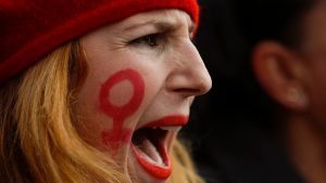 مجلس الشيوخ الإيطالي يؤجل التصويت على قانون الموافقة في قضايا العنف الجنسي حتى عام 2026.