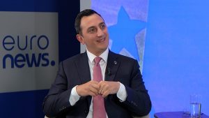 مفوضة الاتحاد الأوروبي تنتقد محاولات إعادة إحياء الدوري السوبر لكرة القدم.