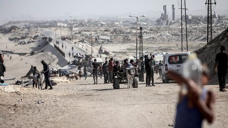 حماس تسلم 3 نعوش تحتوي على رفات رهائن إلى إسرائيل