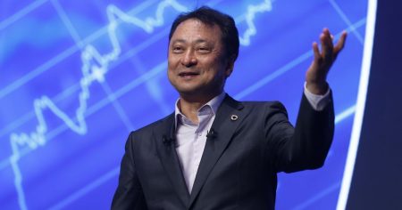 سوفت بنك و”أوبن إيه آي” تسعيان لإيرادات حقيقية في السوق اليابانية