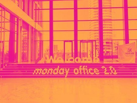 مخزون برمجيات الإنتاجية للربع الثاني قيد المراجعة: monday.com (NASDAQ:MNDY) مقابل أقرانه