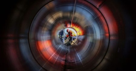 مصر تبدأ تحرير أسعار الغاز الطبيعي للمصانع الجديدة