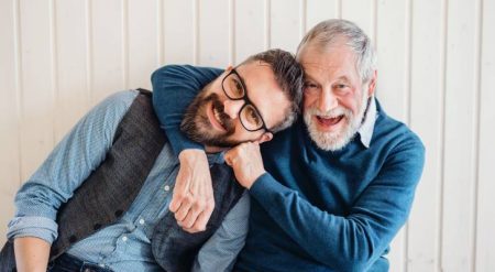 رجل يبلغ من العمر 42 عامًا يرث 4 ملايين دولار.. كيف يحافظ عليها ويزيدها؟