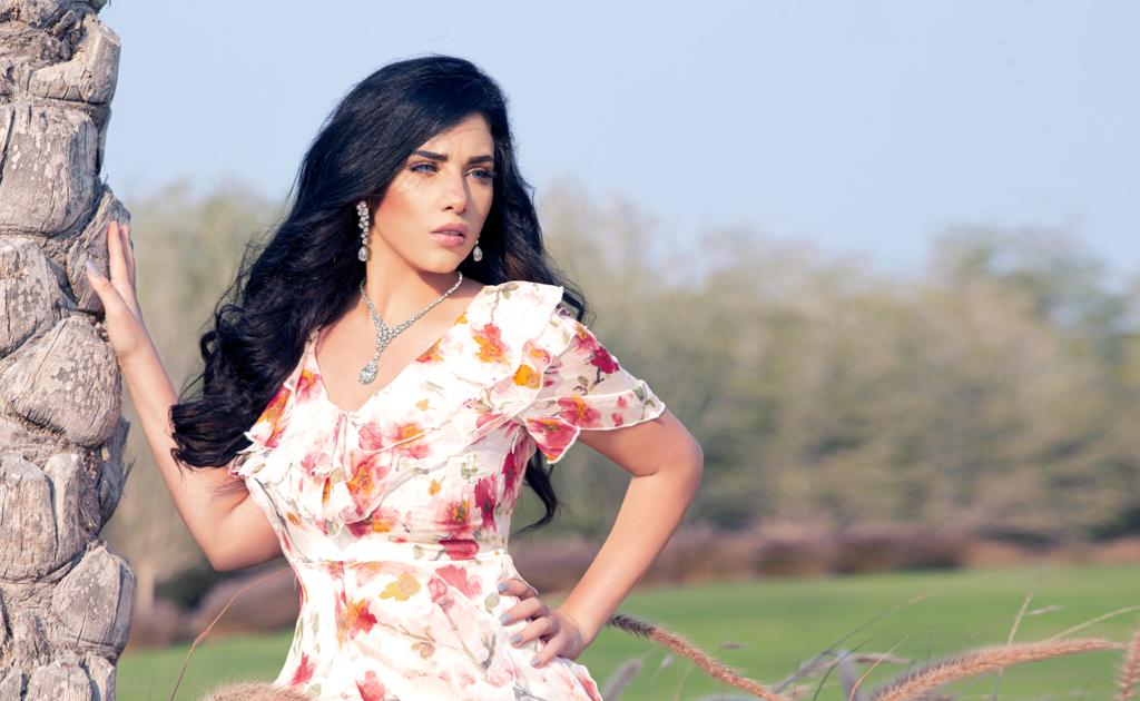 مروة نصر تشارك عائلتها فى كليب “روحي”.. فيديو