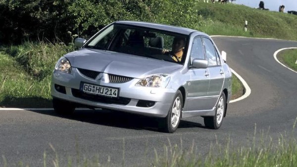 سعر ميتسوبيشي لانسر بومة 2004 بسوق المستعمل