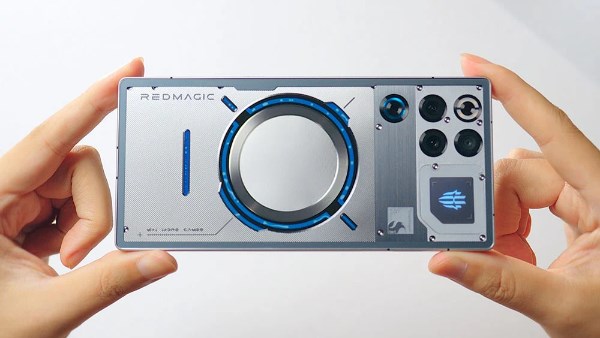 هاتف RedMagic 11 Pro ينطلق عالمياً.. أول جهاز ألعاب بتبريد سائل وبطارية جبارة