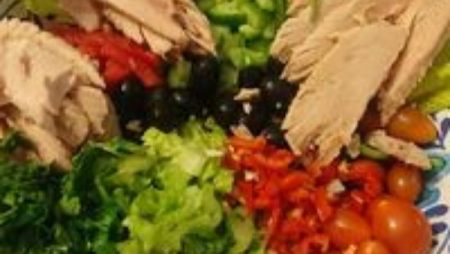 طبخ بدون نار.. 5 أكلات باردة تصلح للغداء أو العشاء