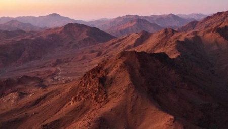 لماذا تجلى الله على جبل الطور وكلم عليه سيدنا موسى .. ما الذي يميزه؟