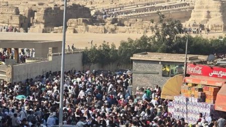 خبير سياحي: هذا سبب زيادة الإقبال على المتحف المصري الكبير.. فيديو