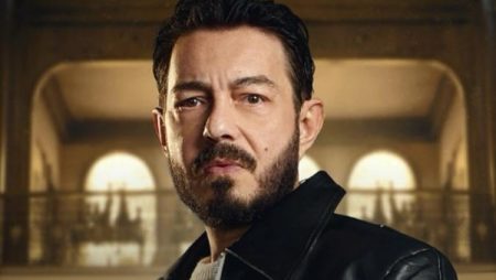 ربنا يصبرك.. أحمد زاهر يعزي محمد رمضان في وفاة والده