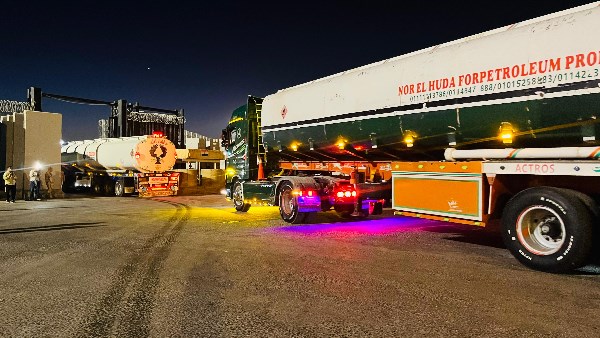 الهلال الأحمر يطلق قافلة «زاد العزة» الـ 64 حاملة أكثر من 300 ألف سلة غذائية