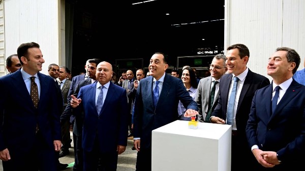 رئيس الوزراء يفتتح التوسعات الجديدة لمصنع شنايدر إلكتريك بمدينة بدر