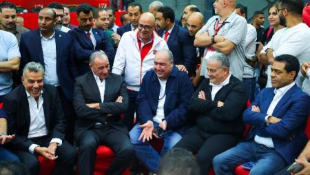 سيواصل مسيرة النجاح .. وزير الرياضة يهنئ محمود الخطيب ومجلس الأهلي الجديد