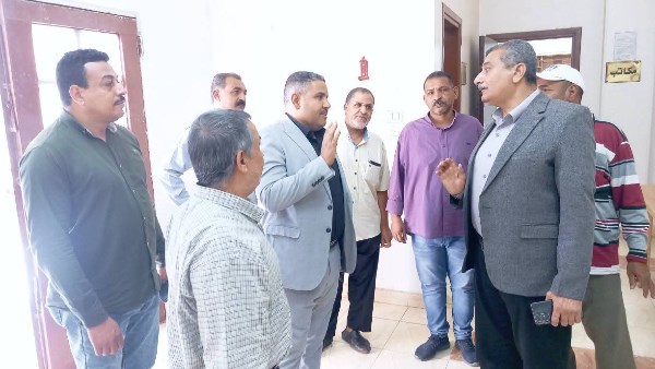 محافظ أسيوط: تكاتف الجهود لتحسين الخدمات الزراعية والبيطرية بقرية العونة بساحل سليم