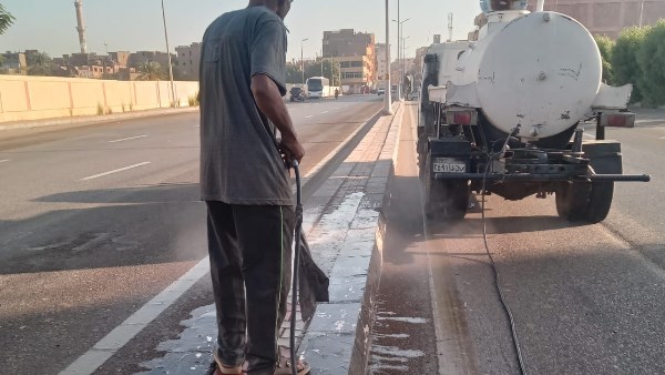 حملة نظافة لرفع كفاءة شوارع حي جنوب الأقصر ولتحسين المظهر الحضاري للمدينة حملة نظافة لرفع كفاءة شوارع حي جنوب الأقصر ولتحسين المظهر الحضاري للمدينة