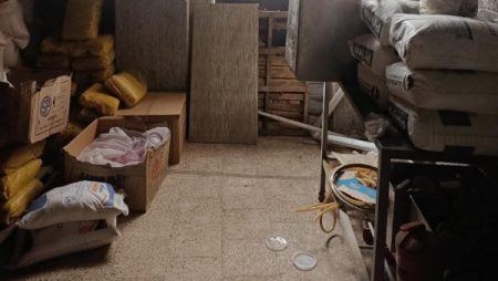 ضبط وإعدام أكثر من 800 كيلو من الأغذية والمشروبات الفاسدة بدمياط