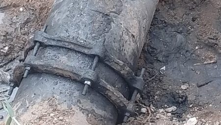 محافظ كفر الشيخ يوجه بصيانة خط الطرد الرئيسي للصرف بـ بلطيم الصناعية