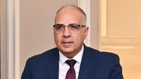 وزير الري: مئات الملايين من الأفارقة يفتقرون لخدمات المياه والصرف الصحي الآمنة