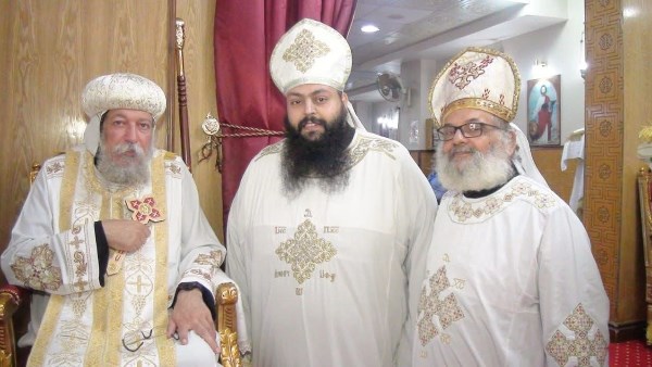 تدشين أيقونات ورسامة شمامسة جدد لكنيسة “القديس مارمرقس والأنبا باخوميوس” بدمنهور