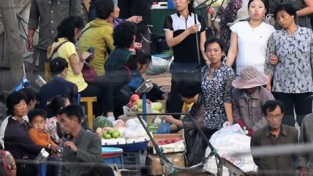 بسبب الواردات الصينية.. كوريا الشمالية تشن حملة صارمة على الأسواق