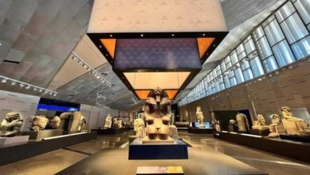 أحمد غنيم: نتوقع زيارة 6 إلى 7 ملايين سائح سنويا بعد افتتاح المتحف الكبير