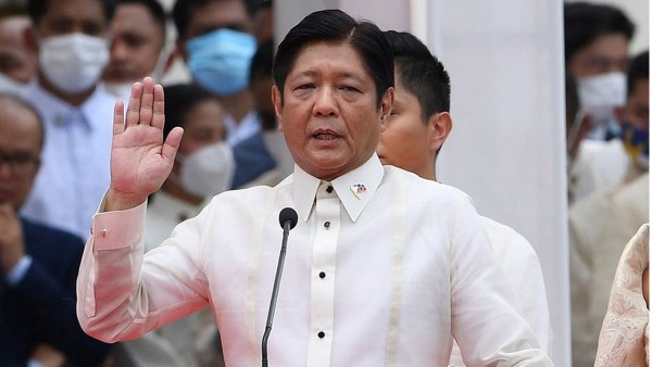 رئيس الفلبين: نشهد حاليا “كارثة وطنية” بسبب الإعصار “تينو”