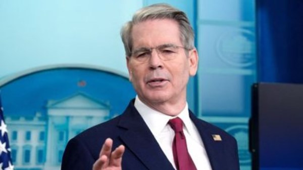 وزير الخزانة الأمريكي: توزيعة ترامب لأرباح الرسوم الجمركية قد تأتي عبر تخفيضات ضريبية