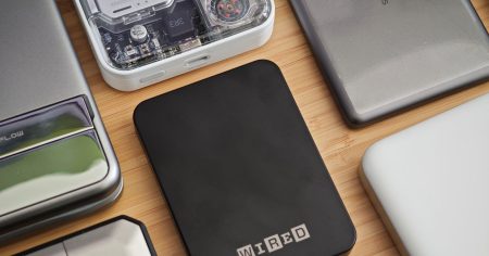 أفضل بنوك الطاقة Qi2 و MagSafe للهواتف الذكية.