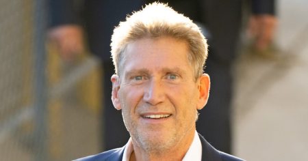 يجد البكالوريوس الذهبي جيري تورنر مشتريًا لزوجته السابقة في إنديانا تيريزا نيست التي لم تنتقل للعيش فيها