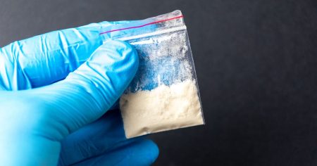 نوع جديد من المواد الأفيونية يقتل الناس في الولايات المتحدة وأوروبا وأستراليا