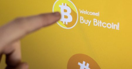 “بتكوين” دون 100 ألف دولار وسط رهانات على مزيد من الانخفاض