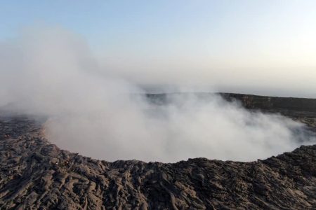 انفجار بركان “هايلي غوبي” في إثيوبيا وموجة غبار تصيب اليمن | أخبار