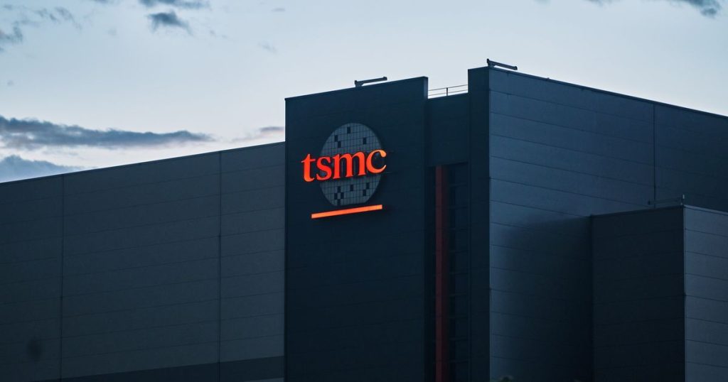تراجع نمو مبيعات “TSMC” مع تباطؤ الطلب على الذكاء الاصطناعي