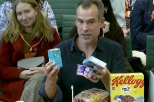 تحذير في المملكة المتحدة من أن شركات الأغذية الكبرى “تطعم أطفالنا حتى الموت” | صحة