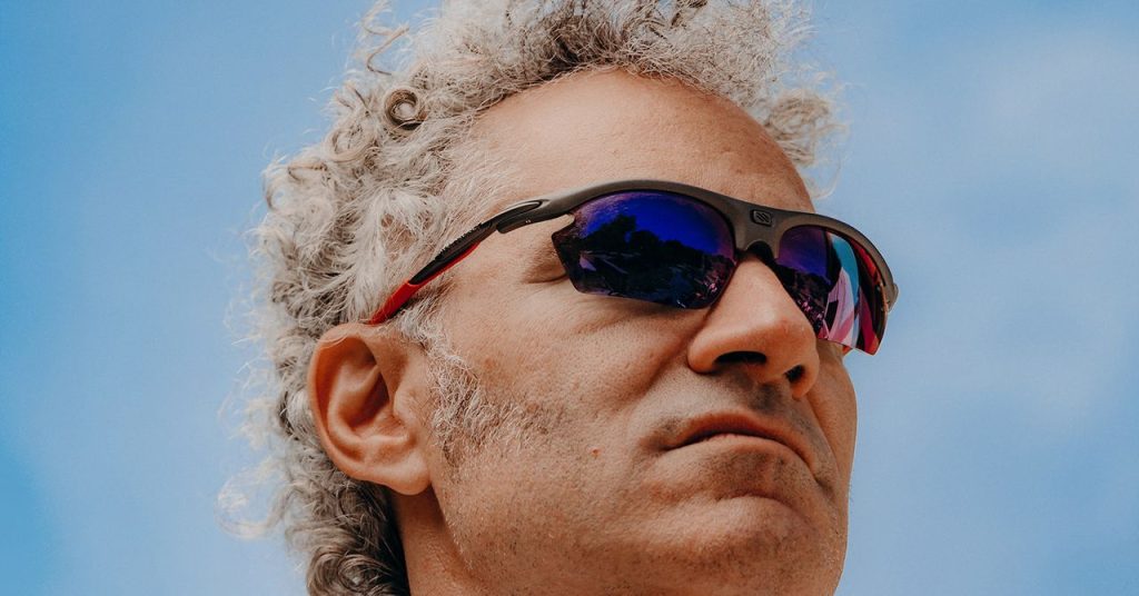 أليكس كارب يذهب إلى الحرب