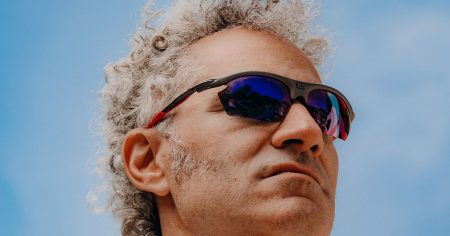 أليكس كارب يذهب إلى الحرب