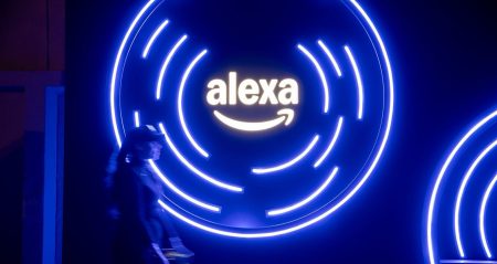 تقنية الصوت العربية تُحدث تحولاً في الأسر في السعودية والإماراتية